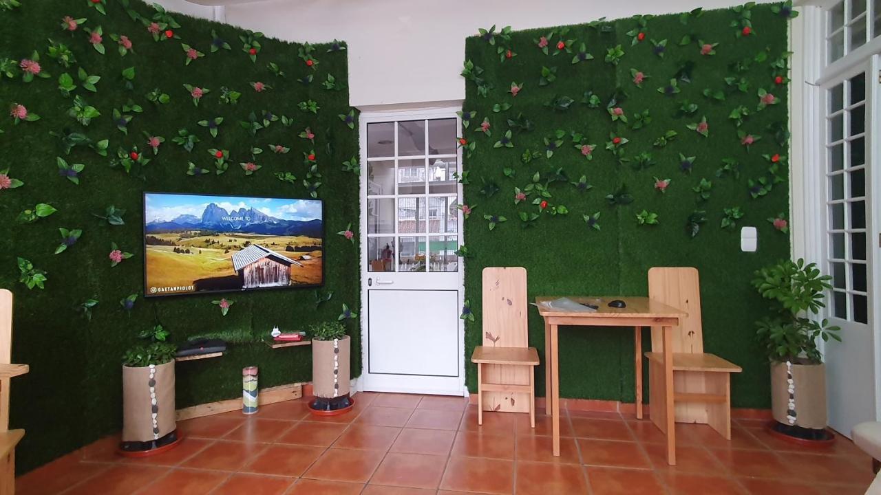 Bruma Hostel Ponta Delgada  Bagian luar foto