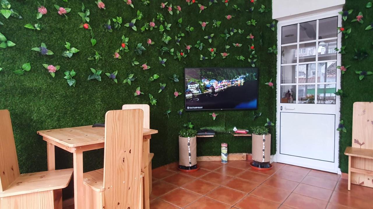 Bruma Hostel Ponta Delgada  Bagian luar foto
