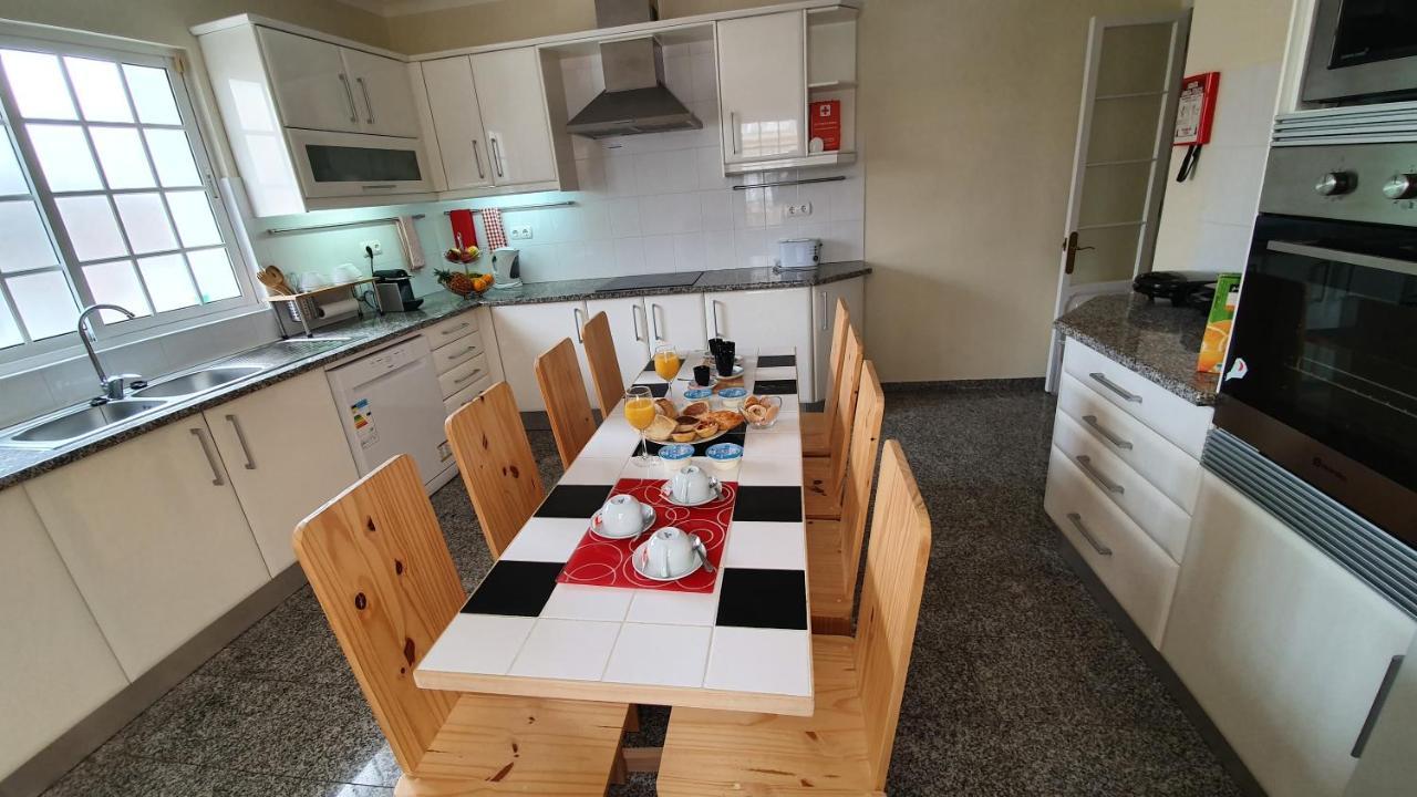 Bruma Hostel Ponta Delgada  Bagian luar foto