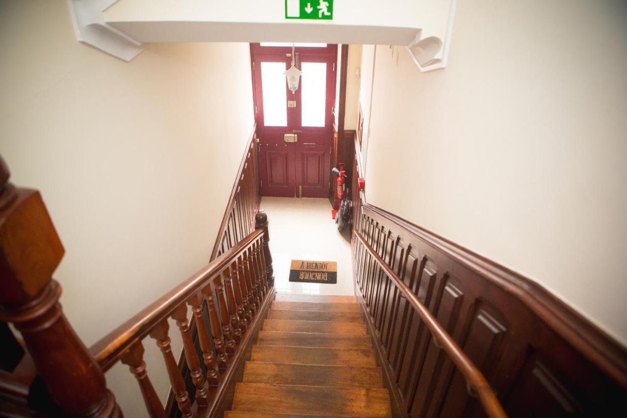 Bruma Hostel Ponta Delgada  Bagian luar foto